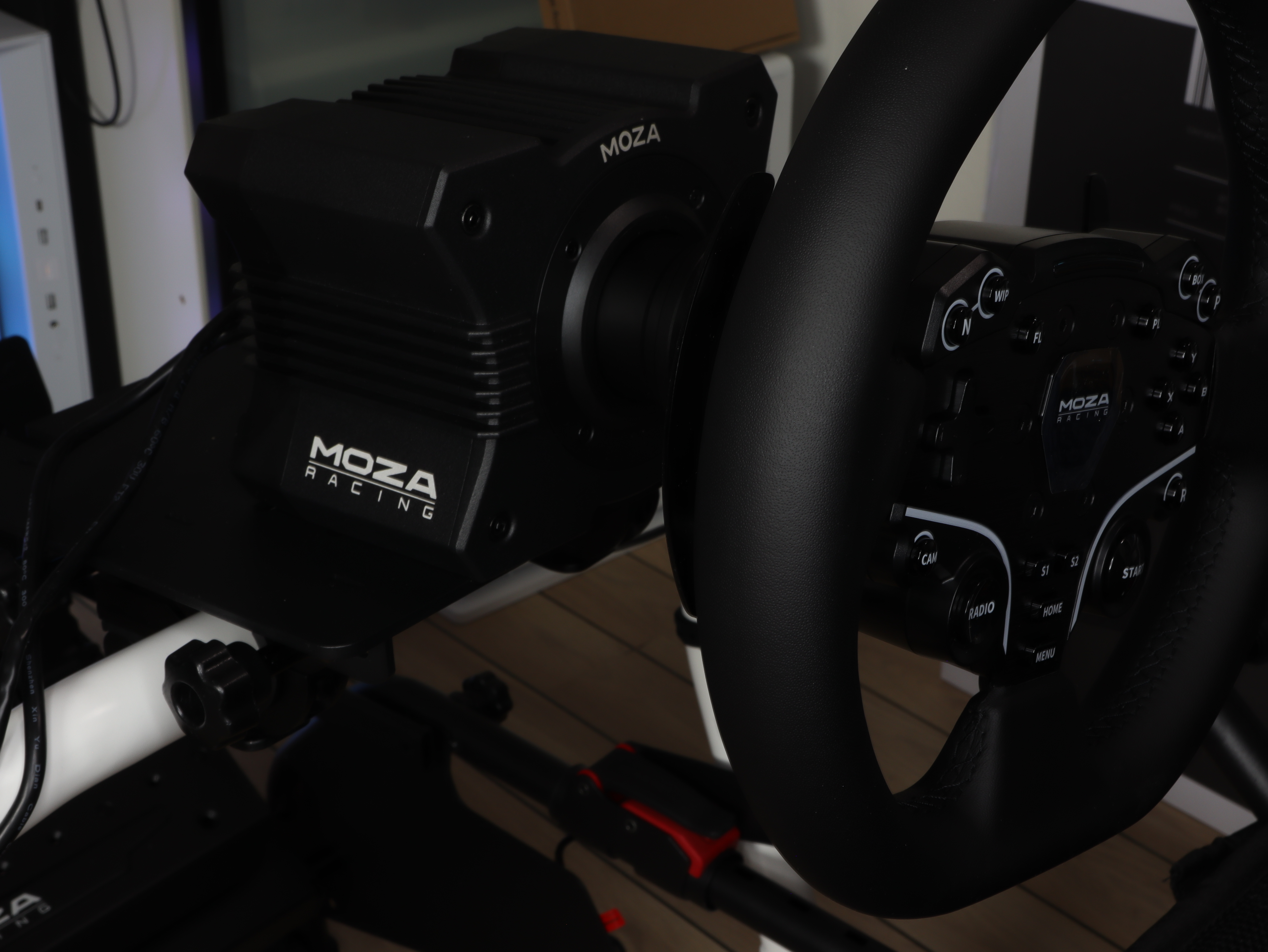 Playseat Challenge DD F1 Edition F1 inspireret cockpit.JPG